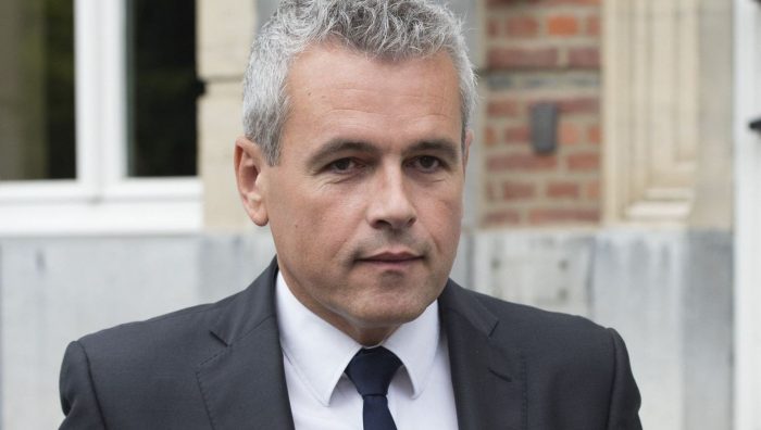 Le ministre Lacroix ne connait pas son dossier "taxe kilométrique". A reporter d'urgence!